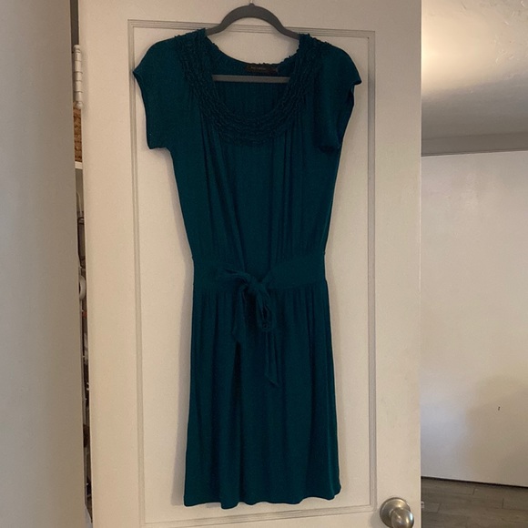 The Limited Dresses & Skirts - Emerald green short sleeve dress, the Limited XS